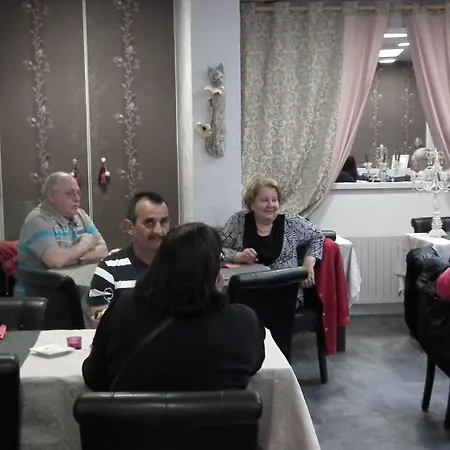 Des Pays Bas لورد