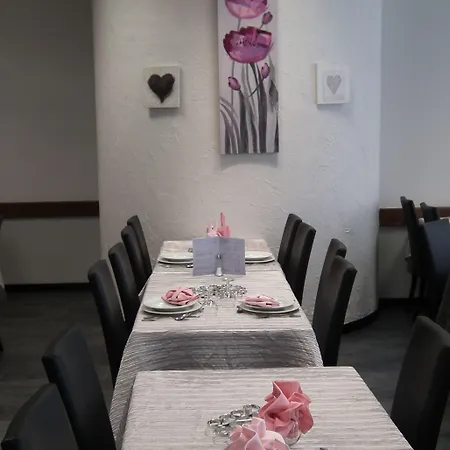 فندق Des Pays Bas لورد