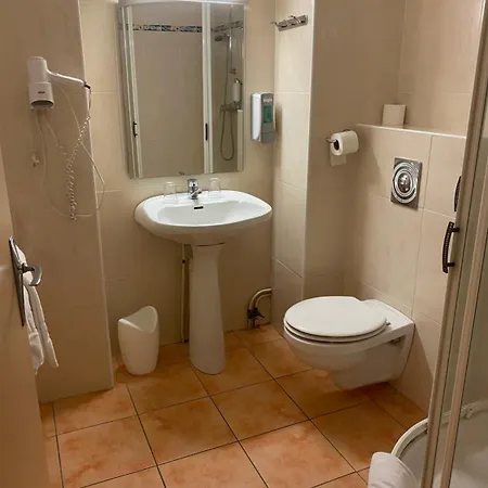 فندق Des Pays Bas لورد