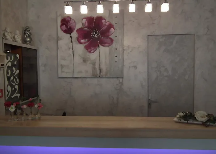 Des Pays Bas 3* Λούρδη