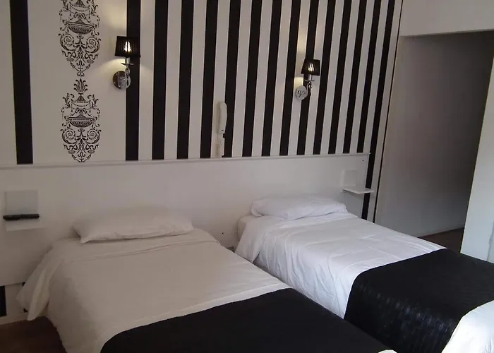 Des Pays Bas لورد