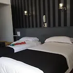 Des Pays Bas Hotel 3*