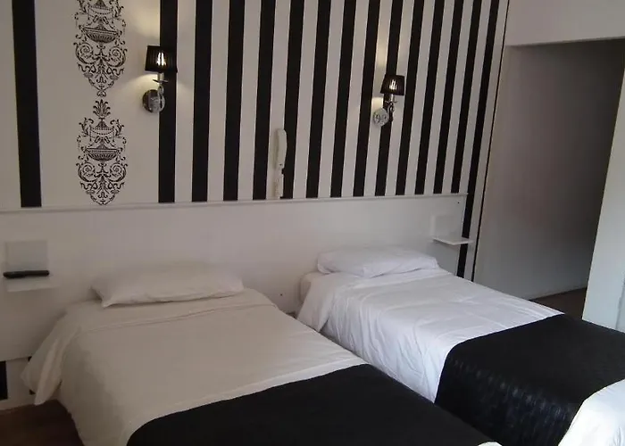 Des Pays Bas Hotel 3*