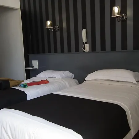Hotel Des Pays Bas Lourdes