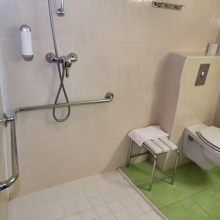 Des Pays Bas Hotell 3*